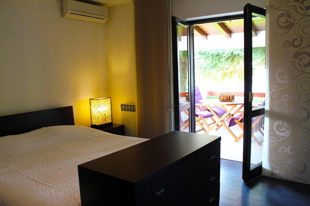 Apartment Pinia Porec Esterno foto